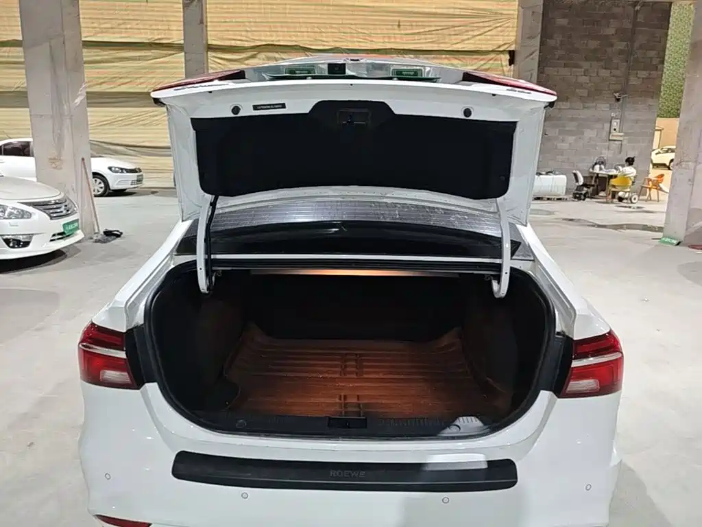 Roewe i6 2019 2018 20T Automatic Internet ZhiXiang Edition