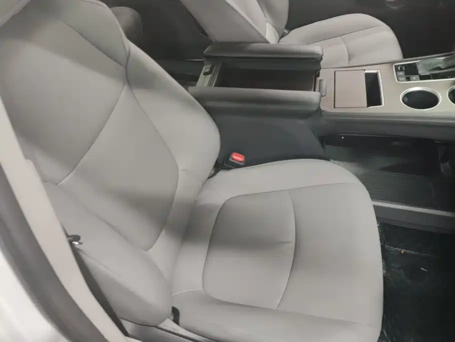 Toyota Granvia 2025 2024 2.5L Hybrid Comfort