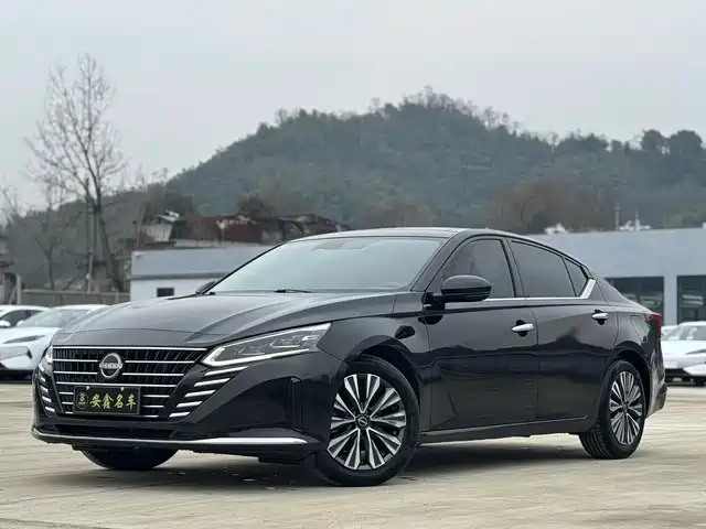 NISSAN TEANA