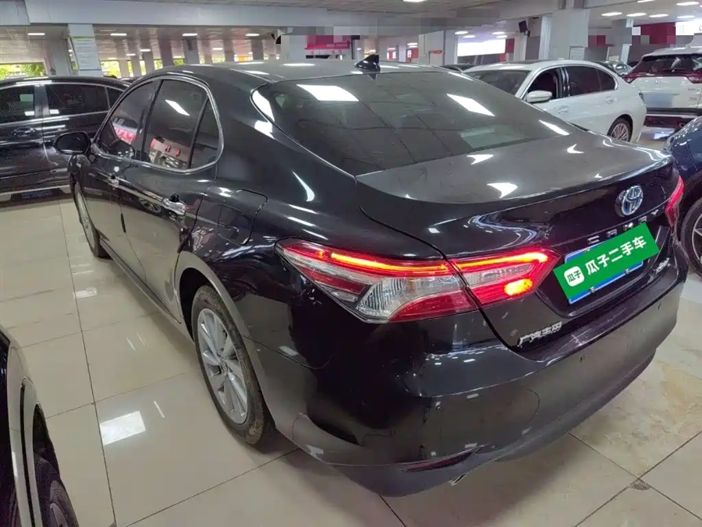 Toyota Camry 2023 Hybrid 2.5HGVP Leading Edition фото 23