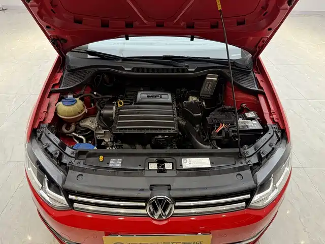 Volkswagen Polo 2018 1.5L Automatic Luxury фото 14