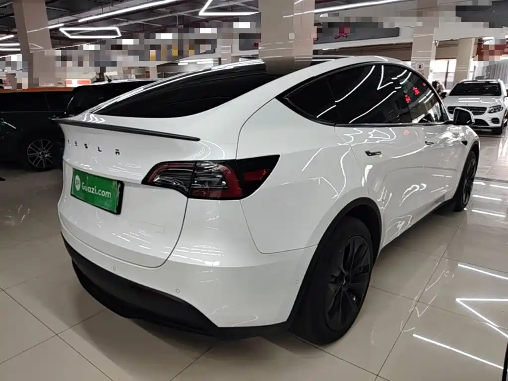 Фото 7 - Tesla Model Y