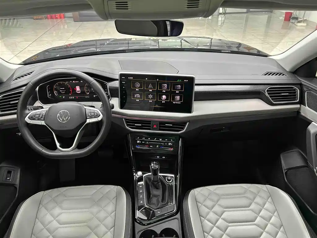 Volkswagen Tayron 2023 280TSI 2WD Luxury Plus Advanced Edition фото 2