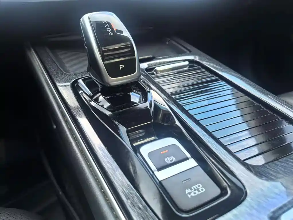 DONGFENG YI HYUN MAX