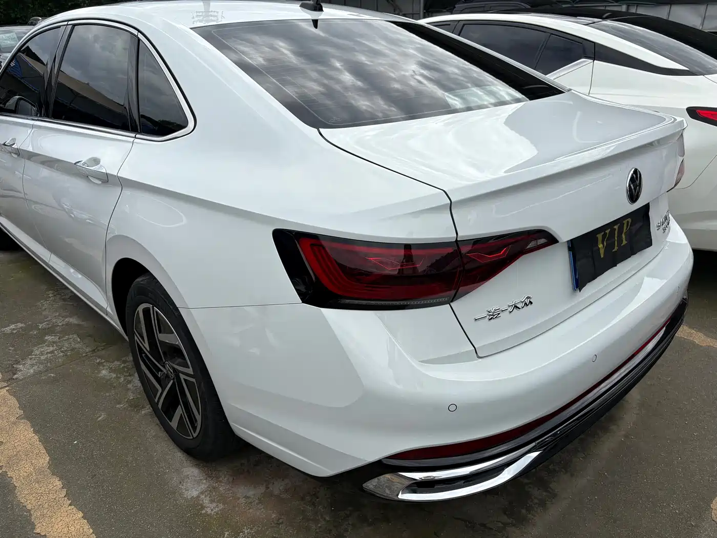 Volkswagen Sagitar 2023 300TSI DSG Surpassing Edition фото 5
