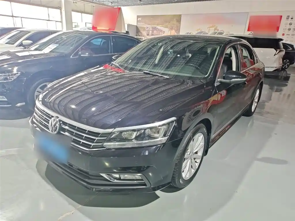 Volkswagen Passat 2017 280TSI DSG Prestige фото 2
