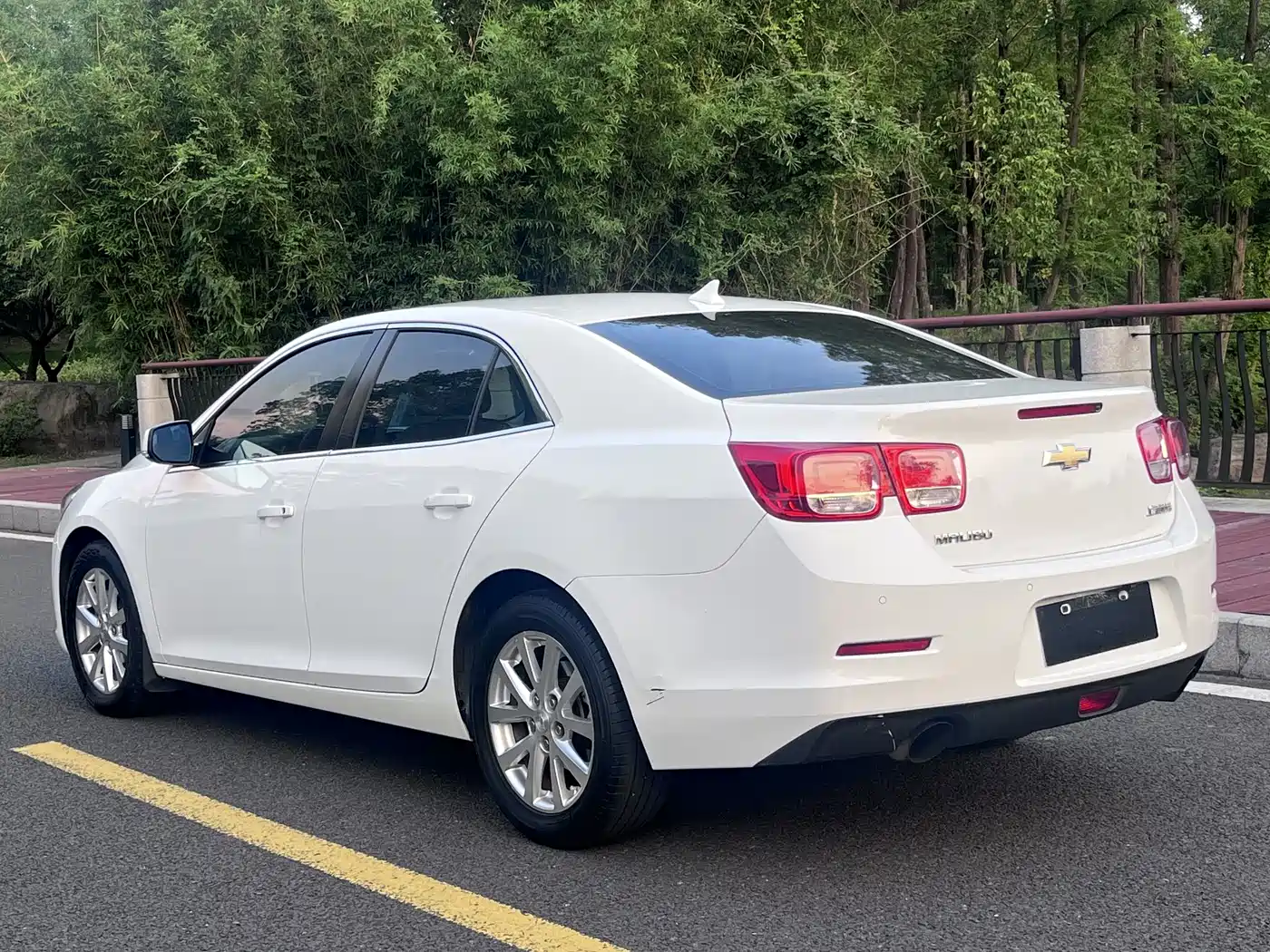 Chevrolet Malibu 2013 2.0L Automatic Luxury Edition фото 6