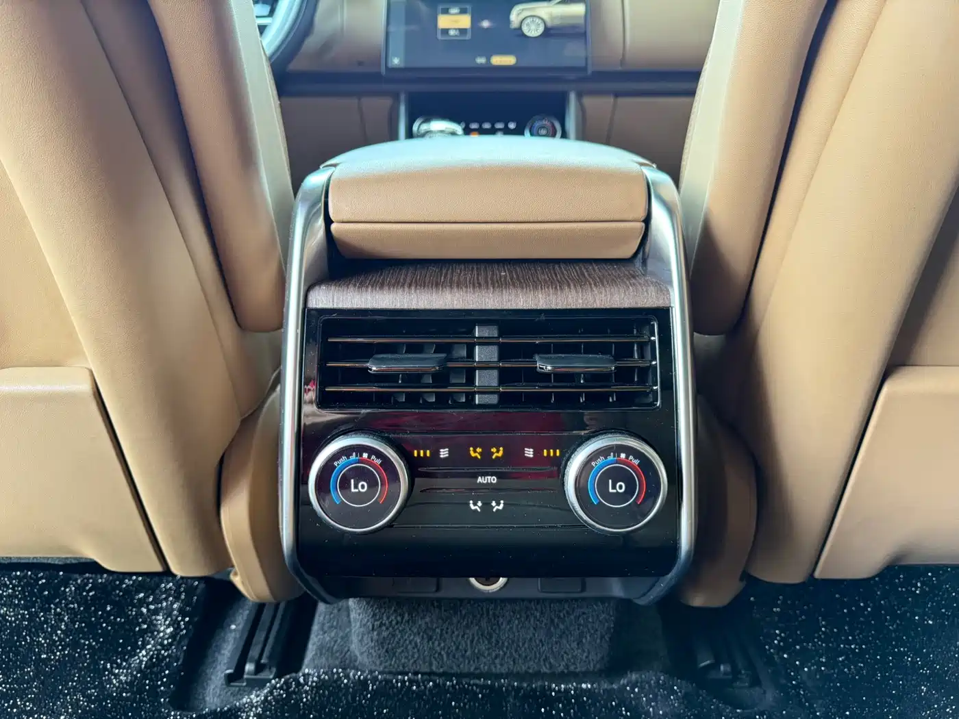 Land Rover Range Rover 2023 2023 3.0 L6 360PS Golden Age Edition