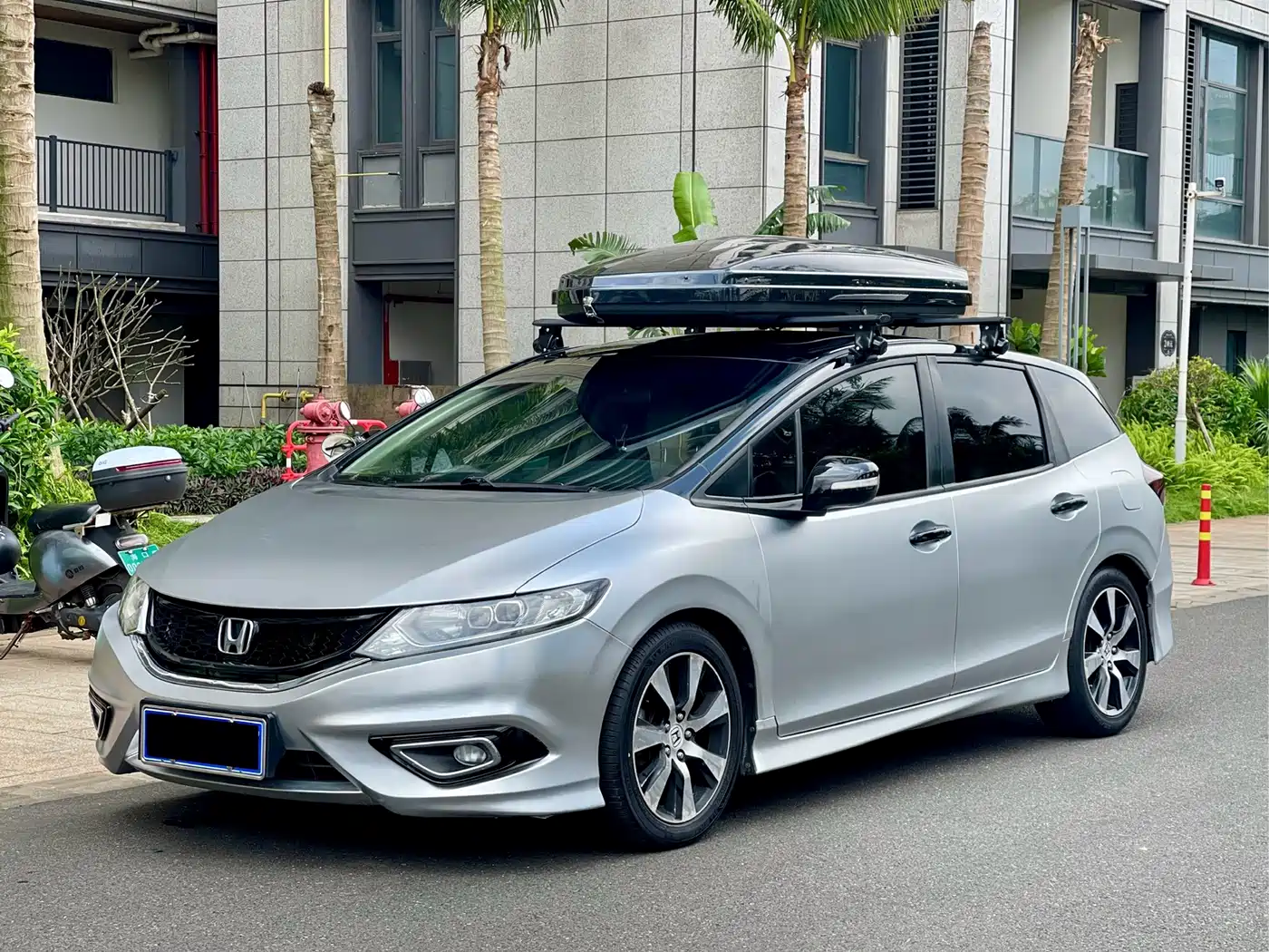 Honda Jade 2013 1.8L CVT Luxury 6-seater
