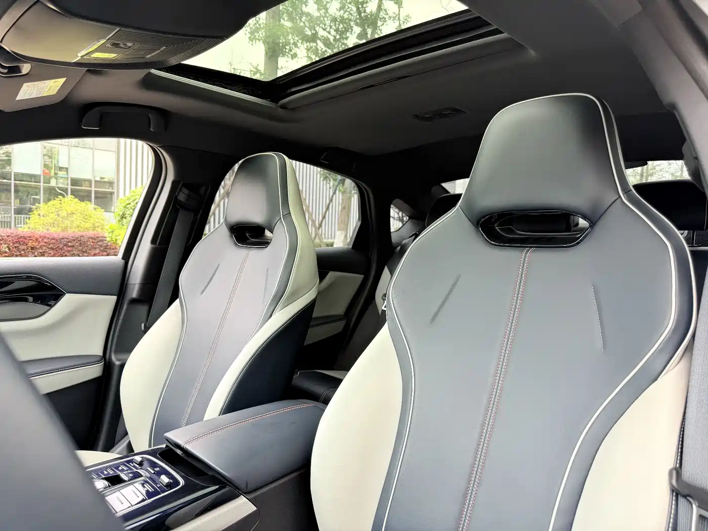 BYD Qin PLUS 2021 DM-i 120KM Premium фото 20