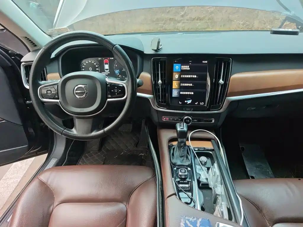 Фото 10 - Volvo S90