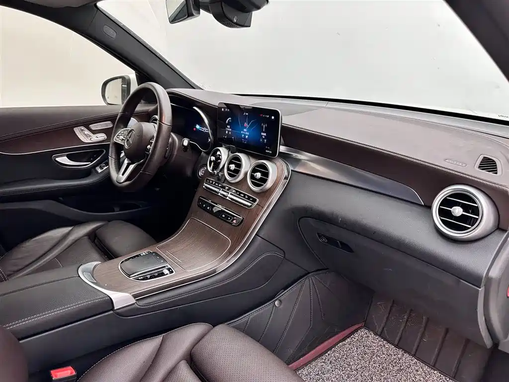 Mercedes-Benz GLC 2021 GLC 300 L 4MATIC Sporty фото 11
