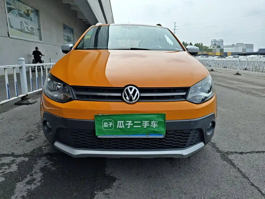 Volkswagen Polo 2014 2012 1.6L Cross Polo AT