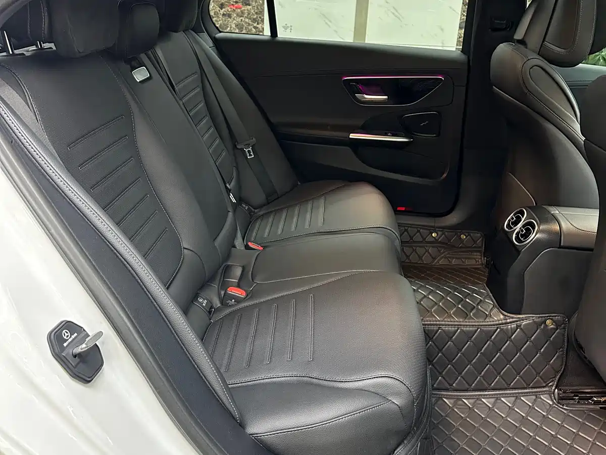 Mercedes-Benz C-Class 2024 C 200 L Sport Edition фото 11