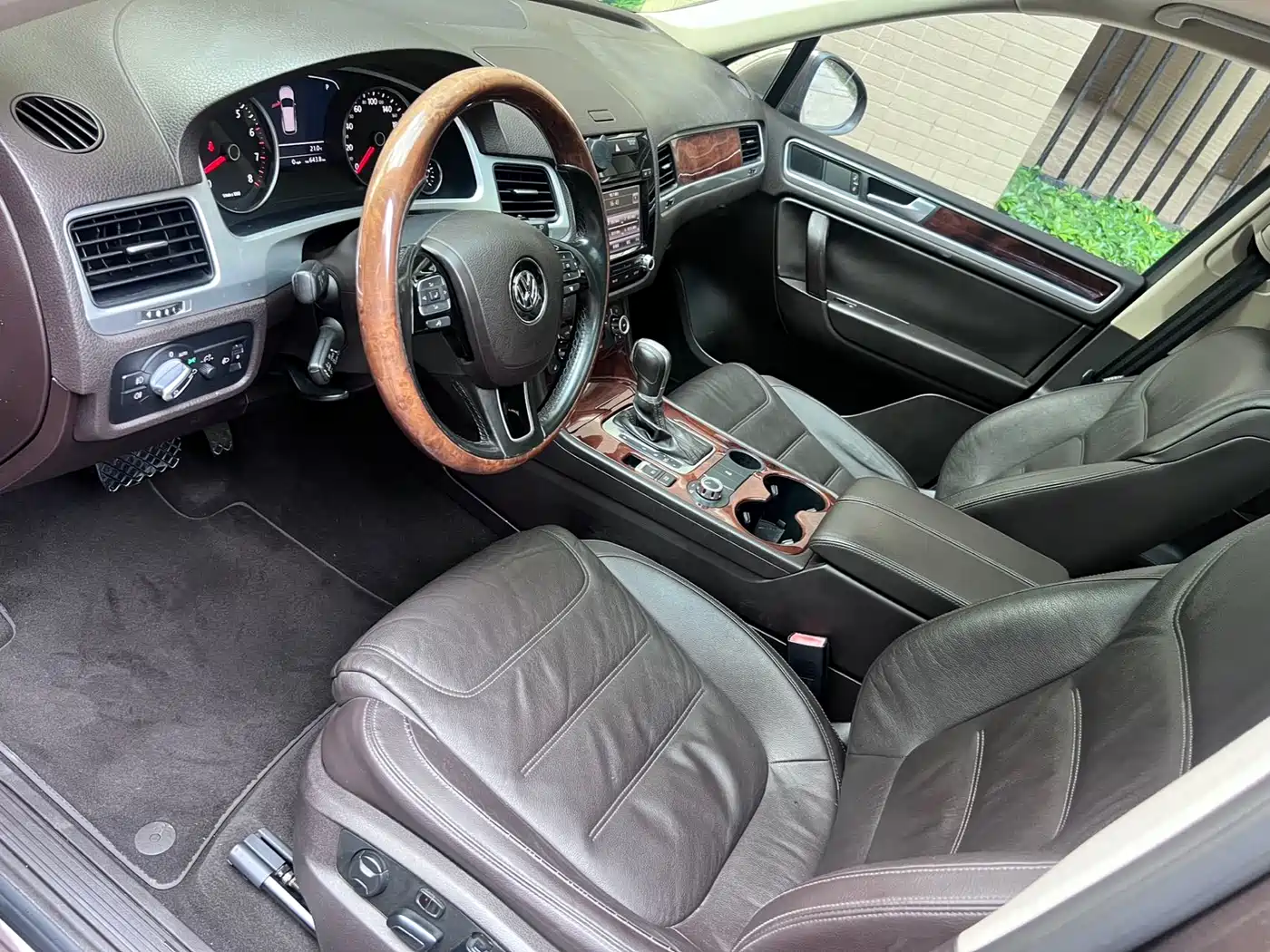 Volkswagen Touareg 2011 3.0TSI Standard фото 7