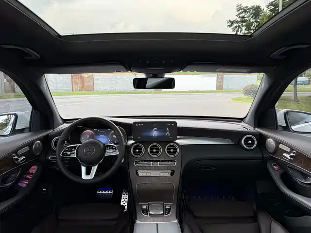 Mercedes-Benz GLC 2020 Facelift GLC 260 L 4MATIC Luxury — фото 3