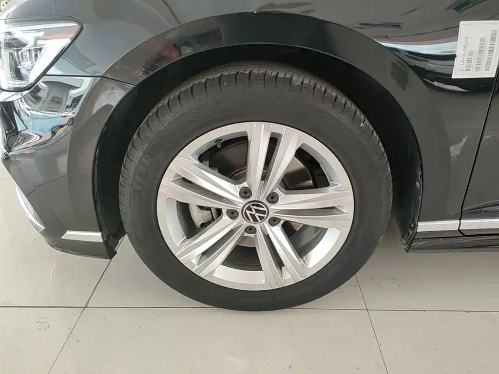 Volkswagen Magotan 2023 2 Million Units Commemorative Edition 280TSI DSG Comfort фото 23