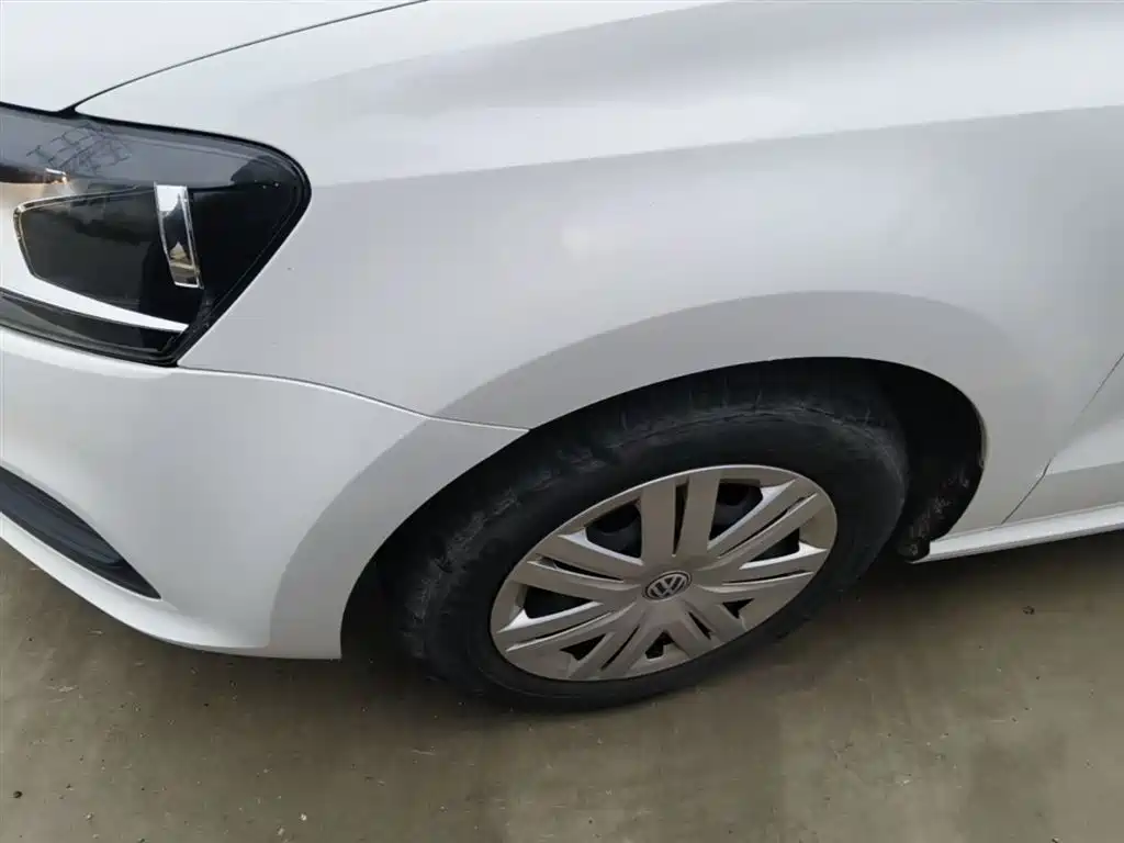 Volkswagen Polo 2016 1.4L Automatic Trend фото 23