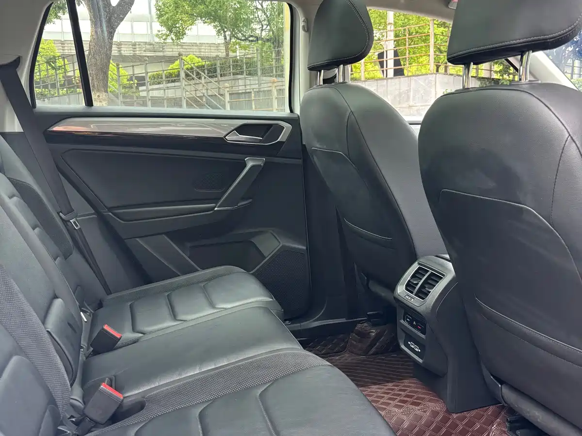 Volkswagen Tayron 2019 330TSI 2WD Luxury China VI фото 8