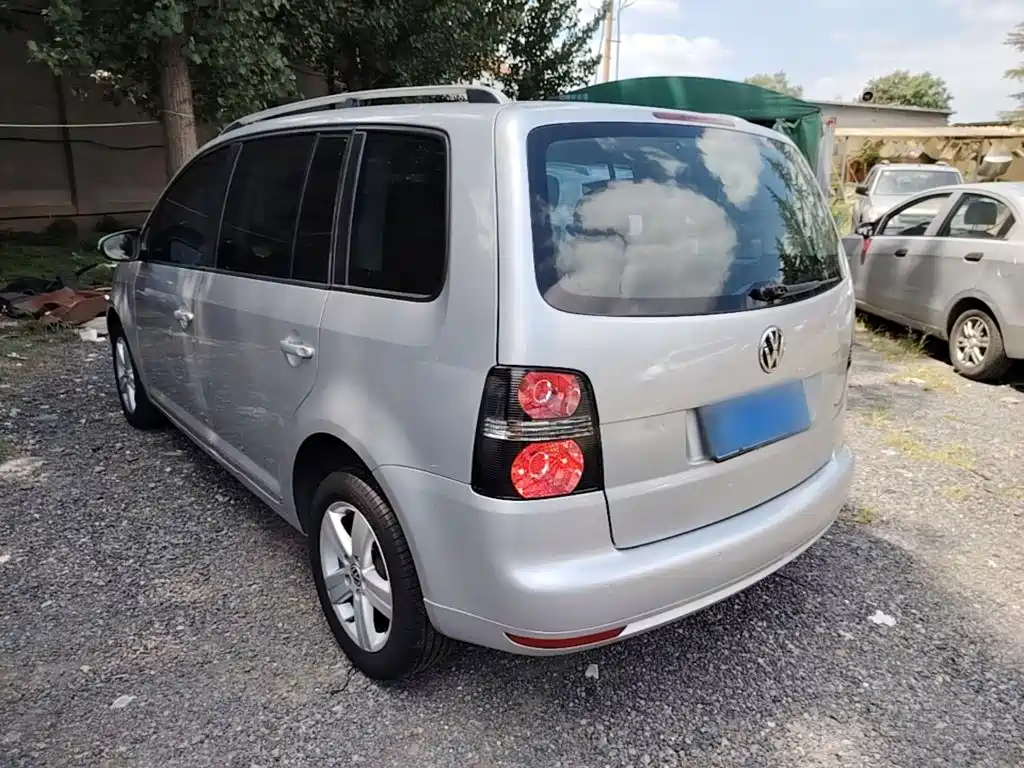 Volkswagen Touran 2015 2015 1.4T DSG Comfort Edition 5-seater