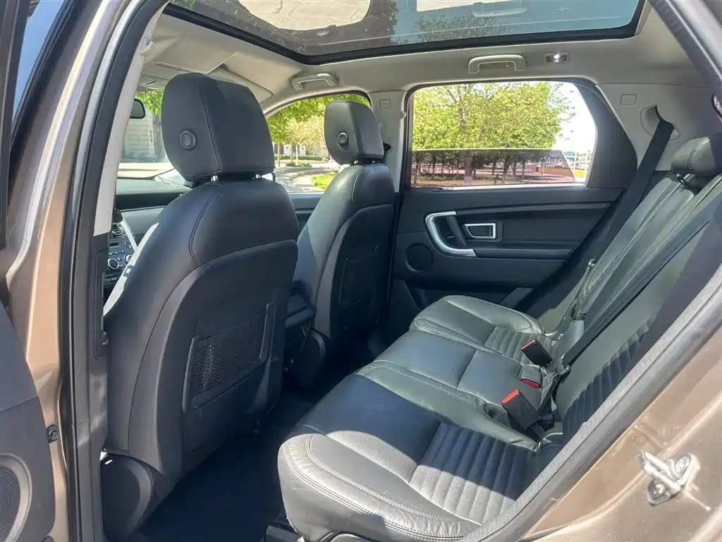 Land Rover Discovery Sport (Import) 2015 2.0T HSE Luxury фото 8