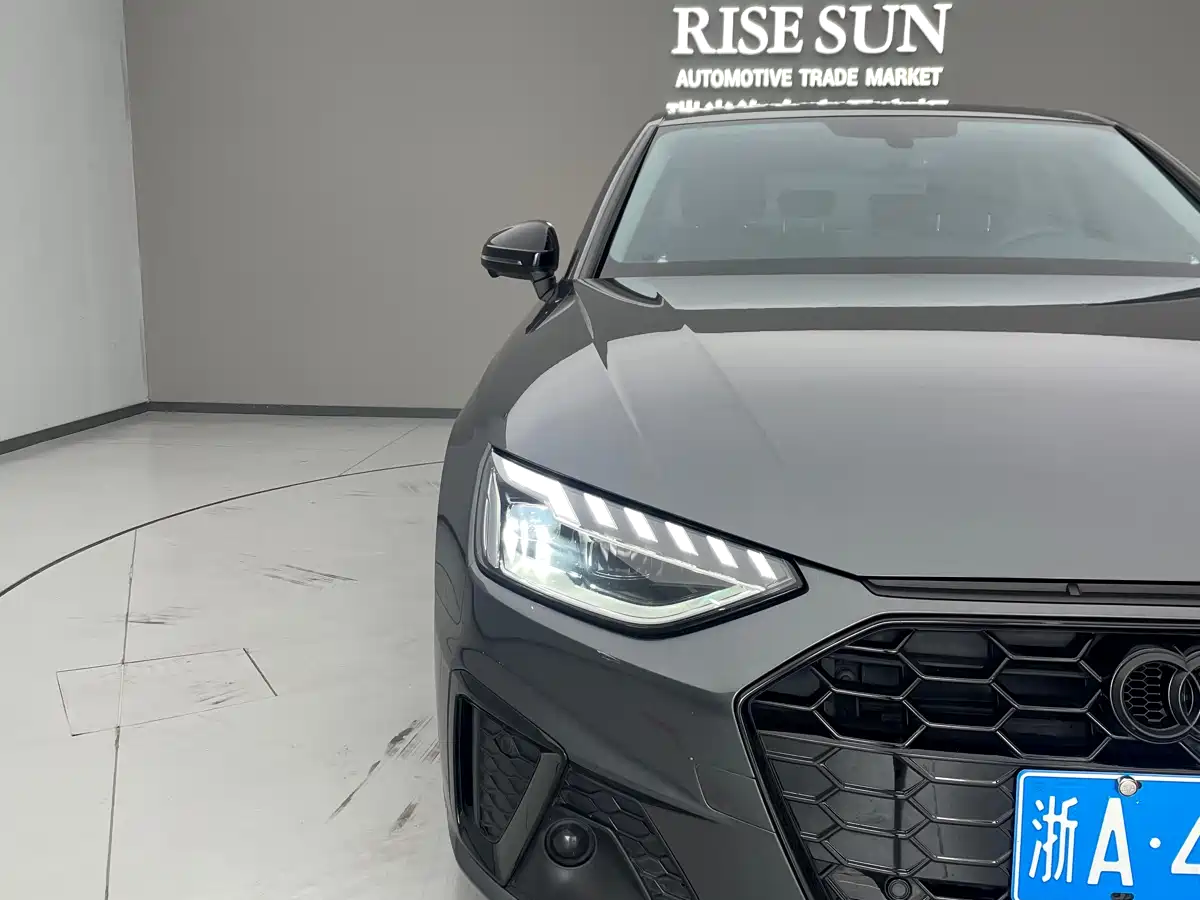 Audi A4L 2022 40 TFSI Luxury Dynamic фото 5