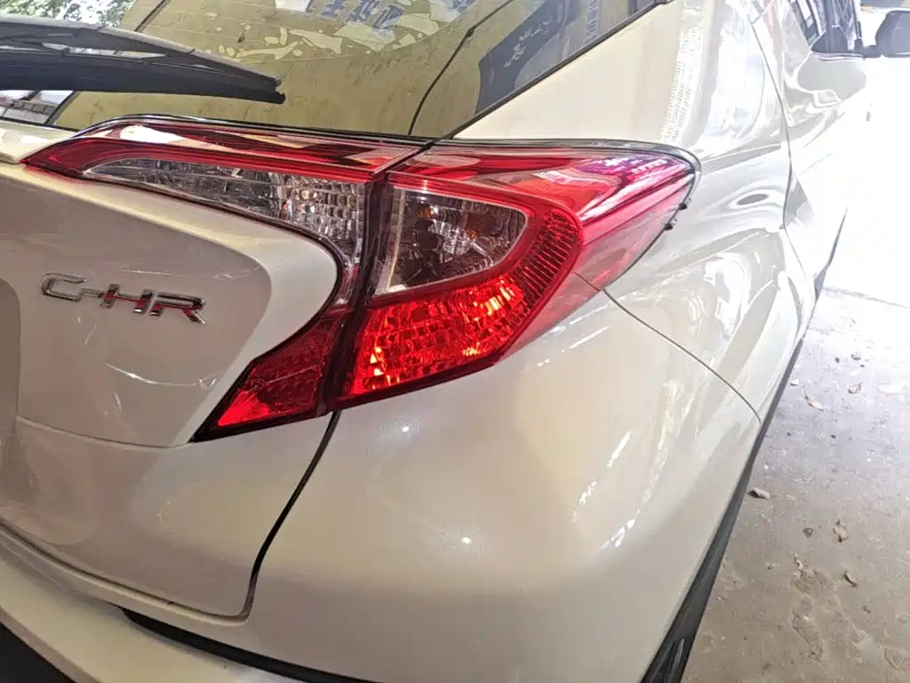 Toyota C-HR 2020 2020 Model 2.0L Leading