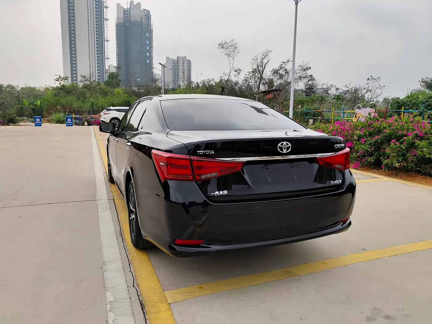 Toyota Crown 2017 2.0T Sport Edition фото 4