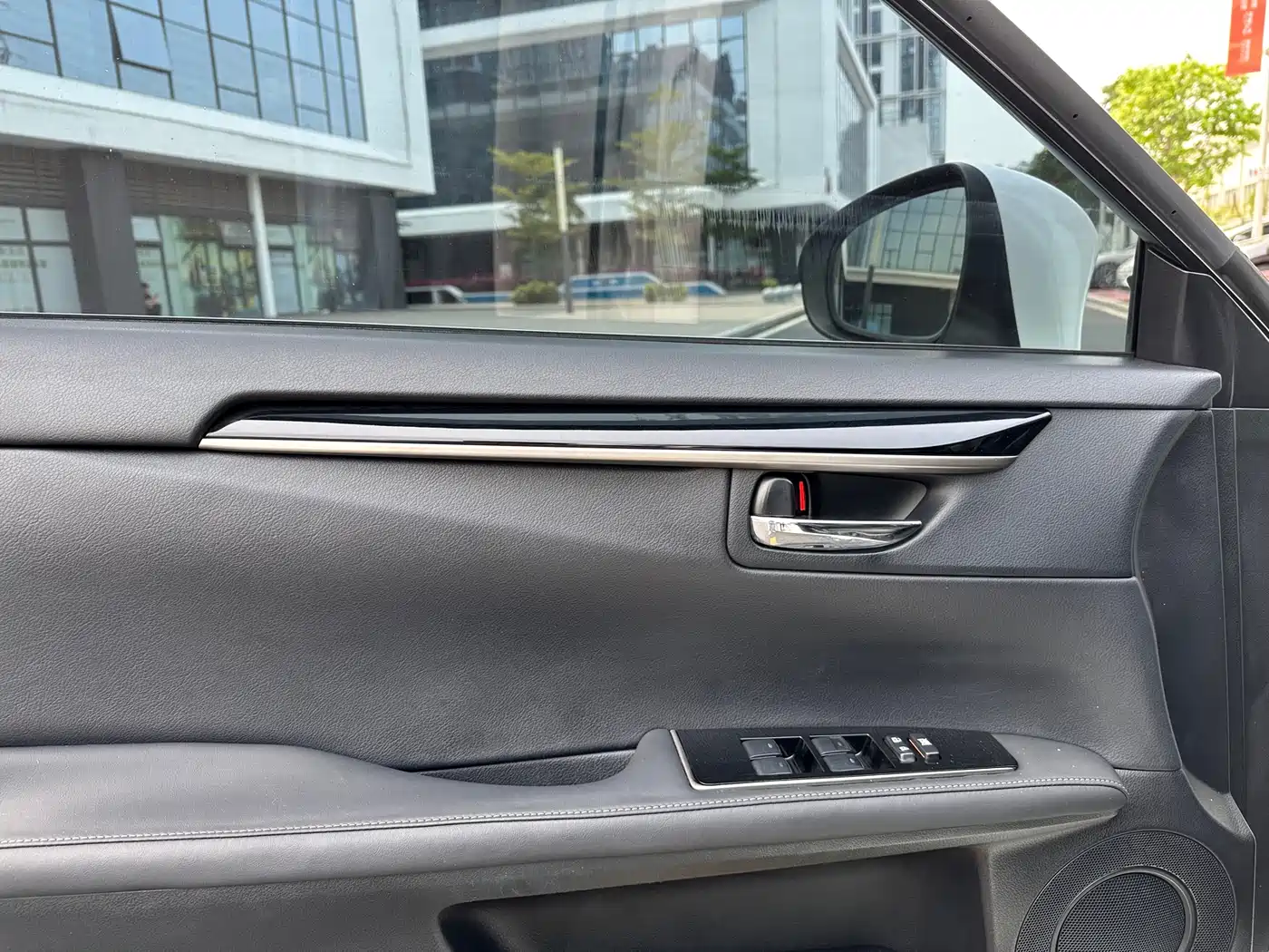 Lexus ES 2015 200 Elite Edition фото 7