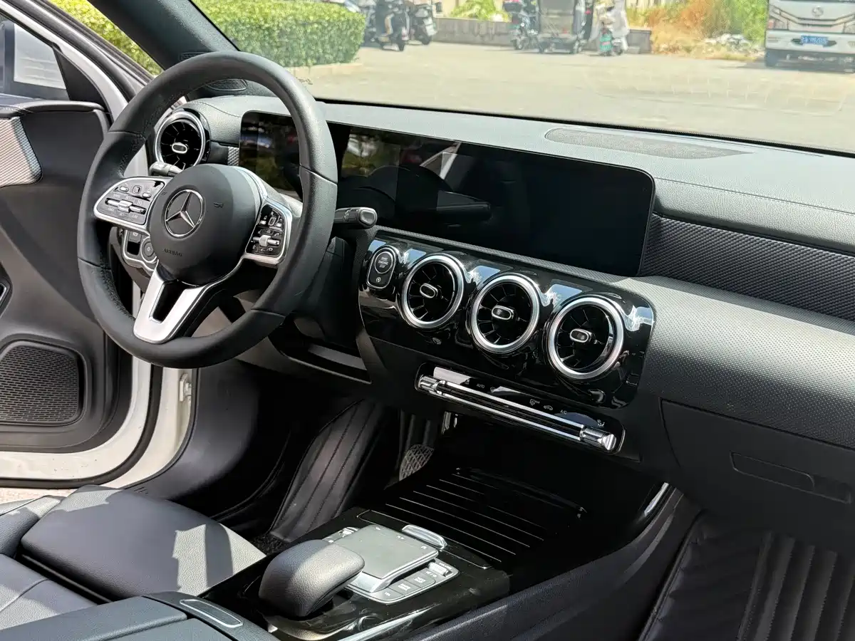 Photo 4 - Mercedes-Benz A-Class