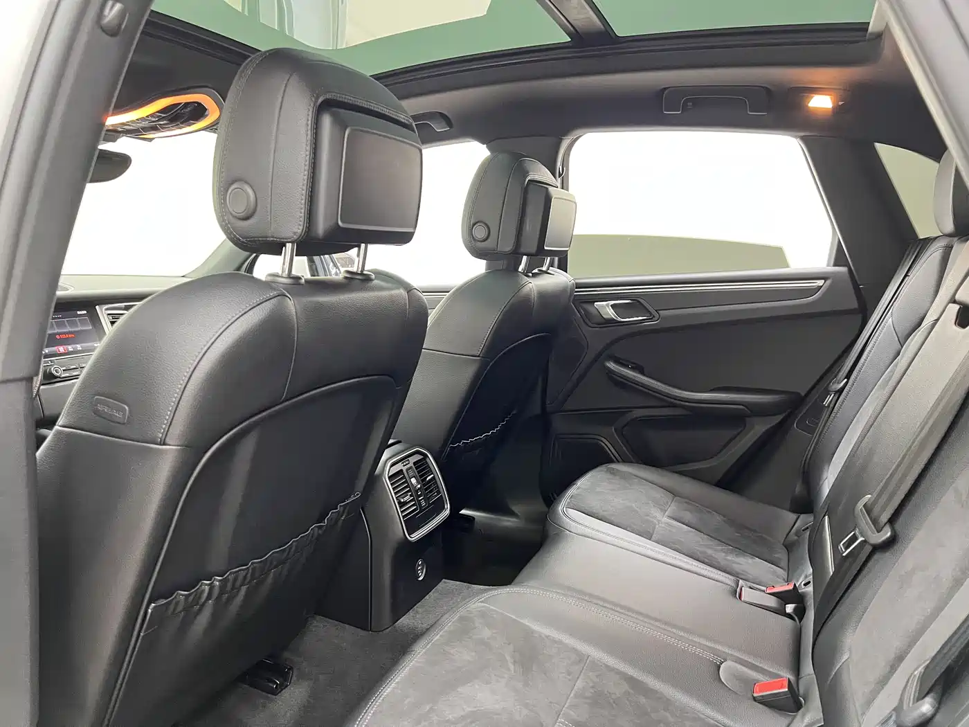 Porsche Macan 2017 Macan 2.0T фото 26
