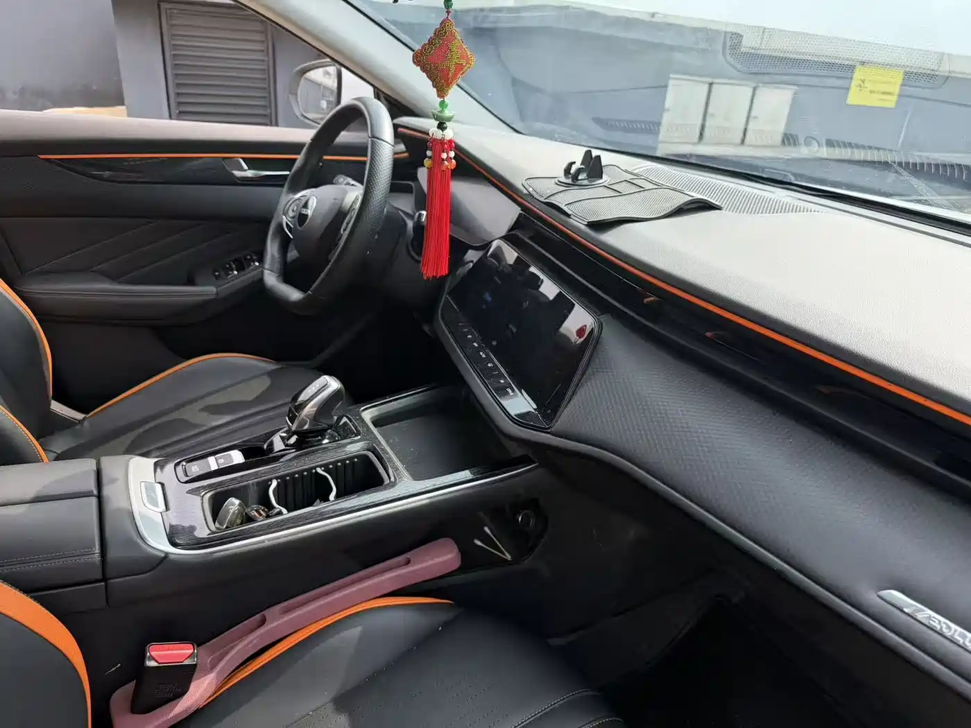 DONGFENG YI HYUN MAX