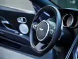 Фото 32 - Aston Martin DB11