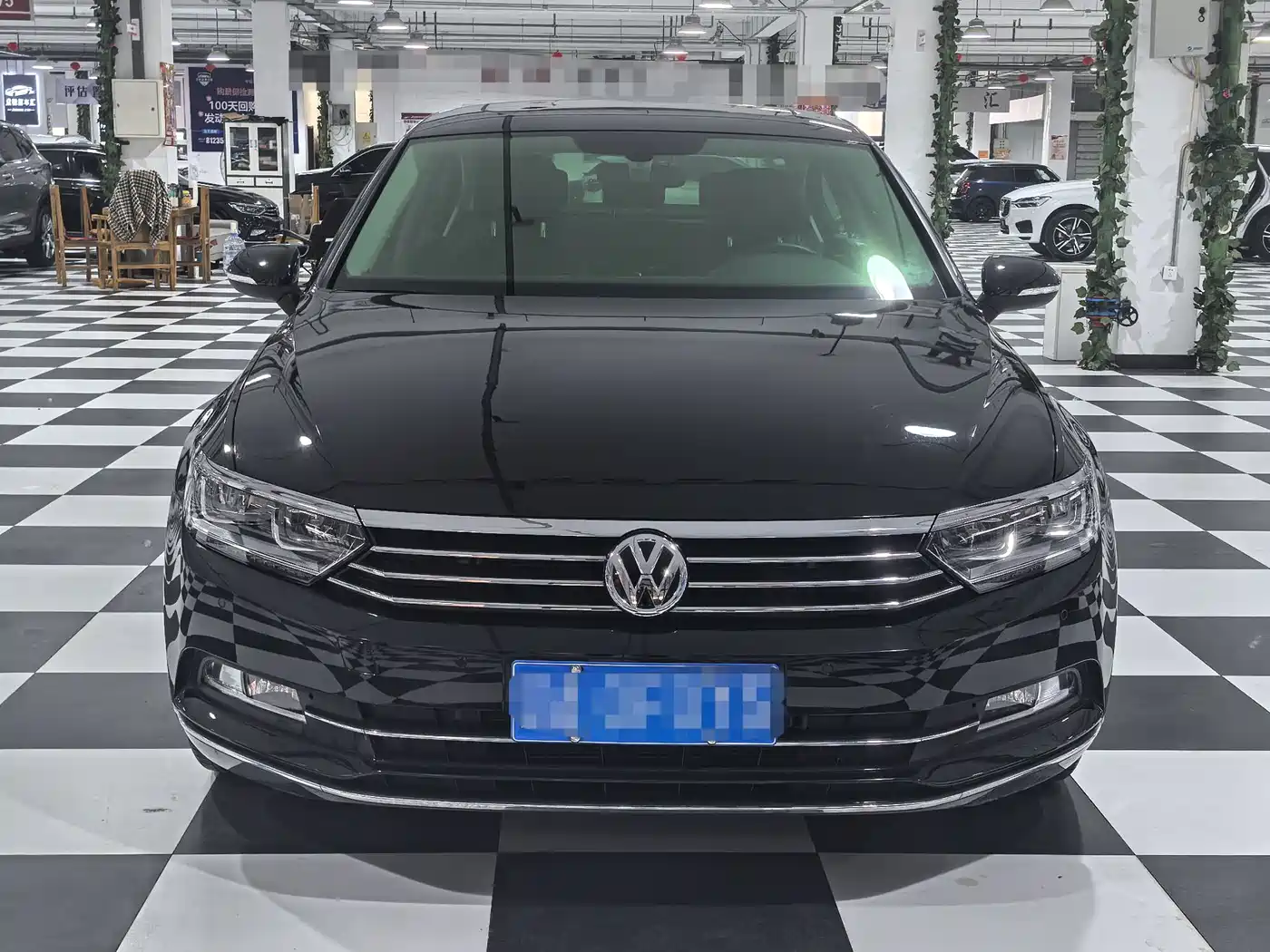 Volkswagen Magotan 2019 330TSI DSG Luxury Class China VI фото 2