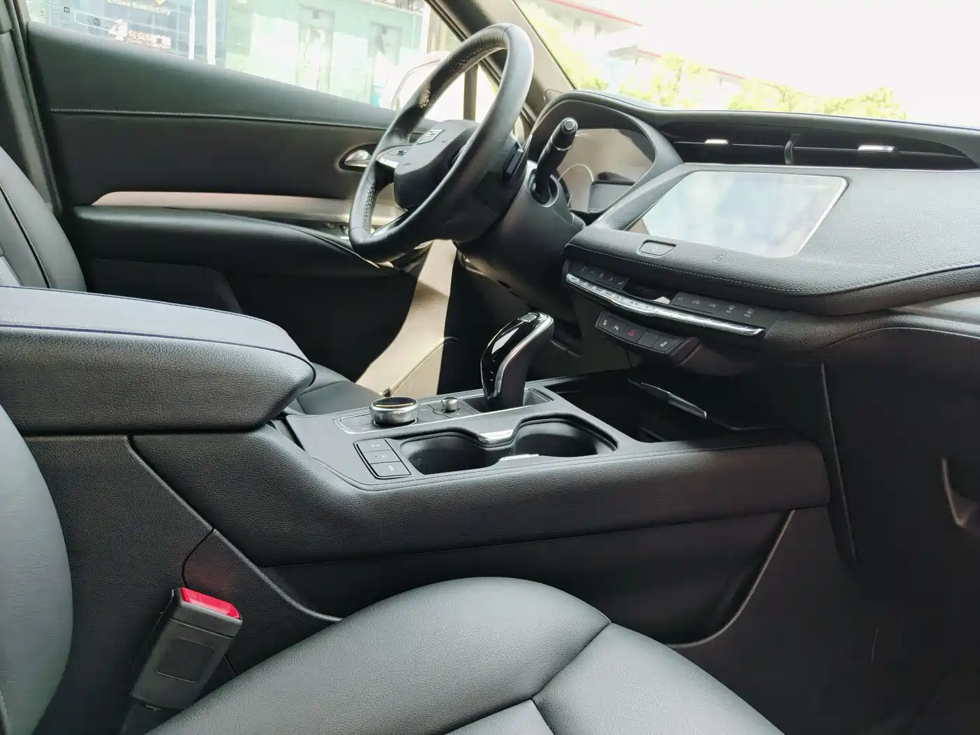 Cadillac XT4 2021 28T FWD Premium Edition фото 17