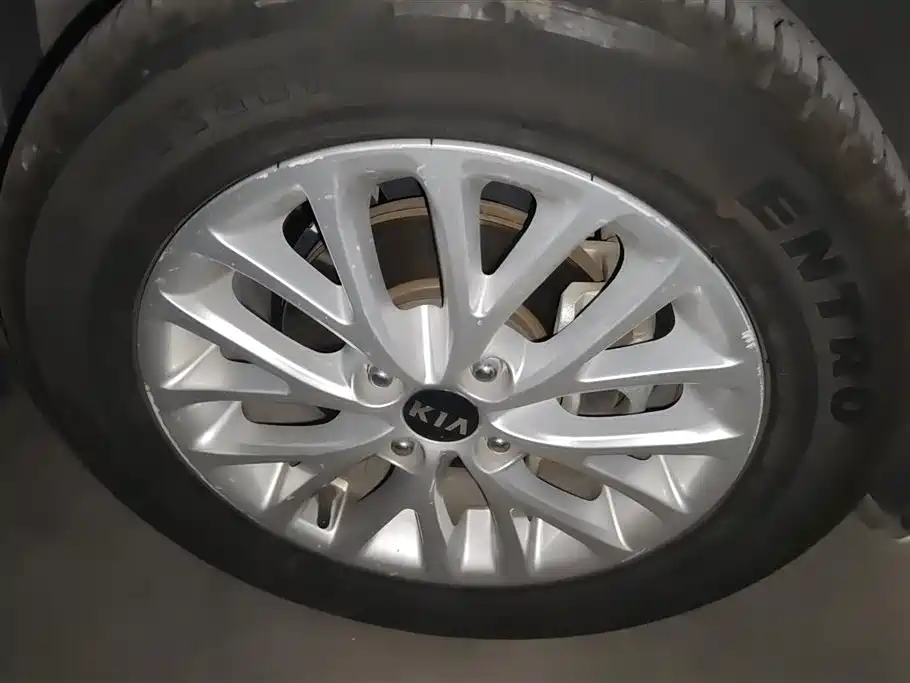KIA K2