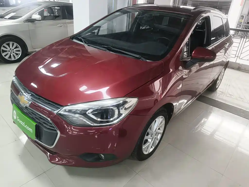 Chevrolet Lova RV 2017 2016 1.5L Automatic Fun Edition