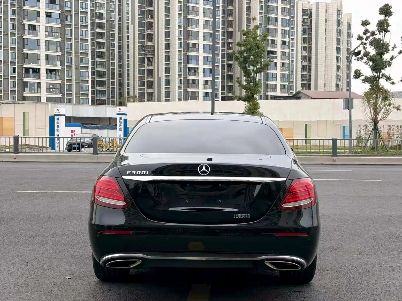 Mercedes-Benz E-Class 2017 E 300 L Luxury фото 5