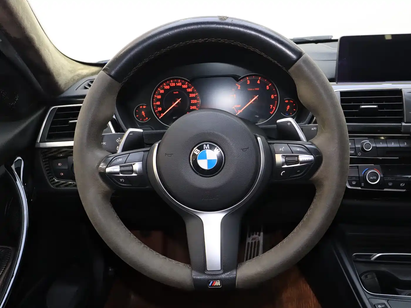 BMW 3 Series 2018 320Li Leading M Sport Package фото 19