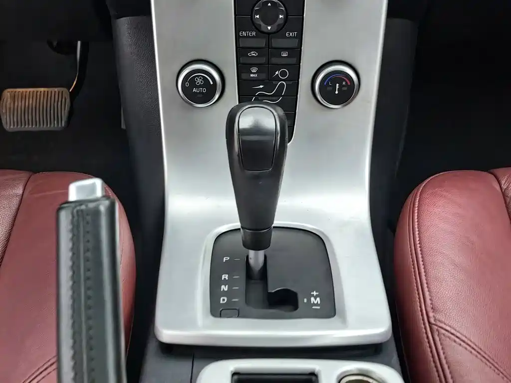 Volvo C30 2013 2013 2.0L Dynamic Edition