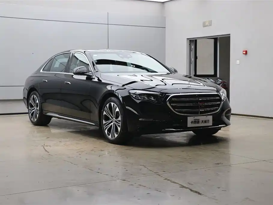 Mercedes-Benz E-Class 2026 E 300 L Luxury фото 32