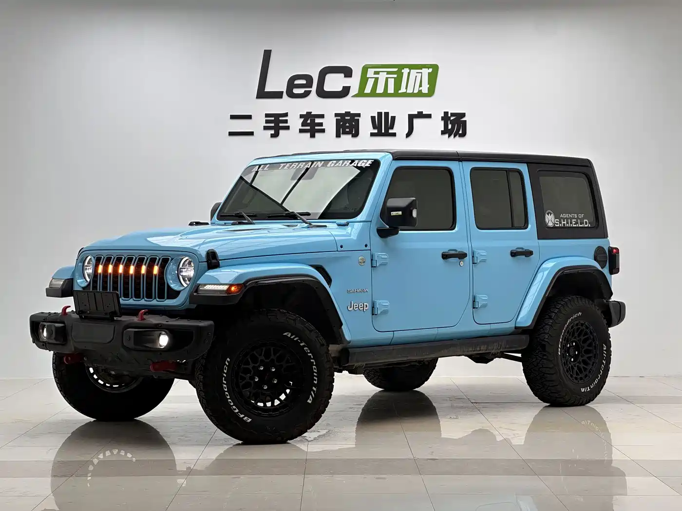 Jeep Wrangler 2023 2024 Model 2.0T Sahara Four-Door Version