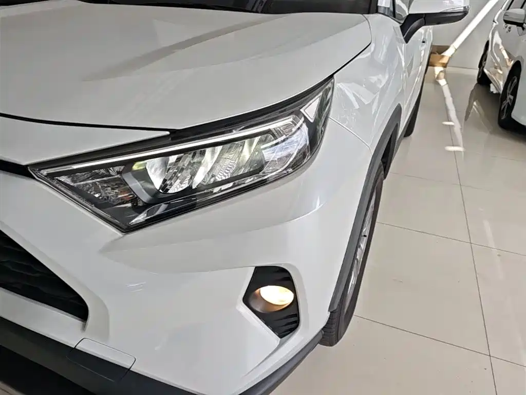 Toyota RAV4 Rongfang 2022 2.0L CVT 2WD Trend Edition фото 24