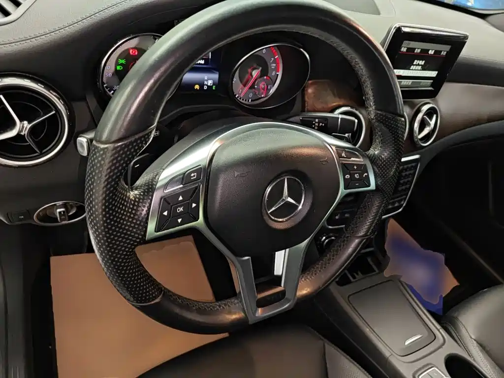 Mercedes-Benz GLA (Import) 2015 2015 GLA 260 4MATIC
