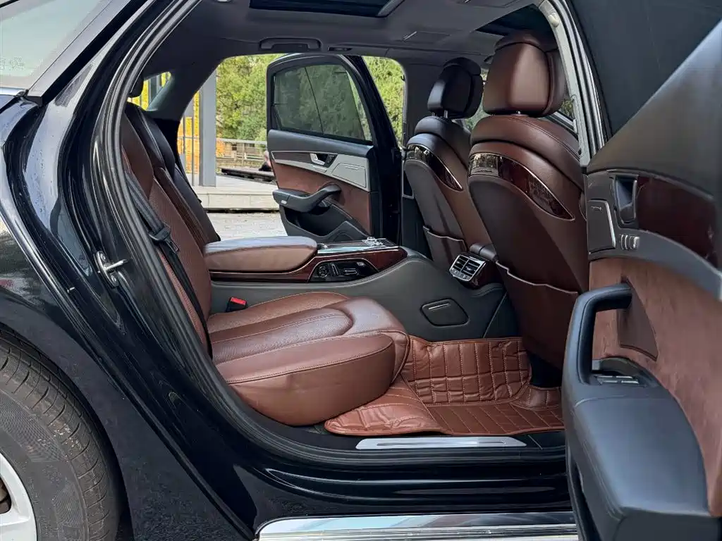 Audi A8 2013 A8L 45 TFSI quattro Luxury фото 13