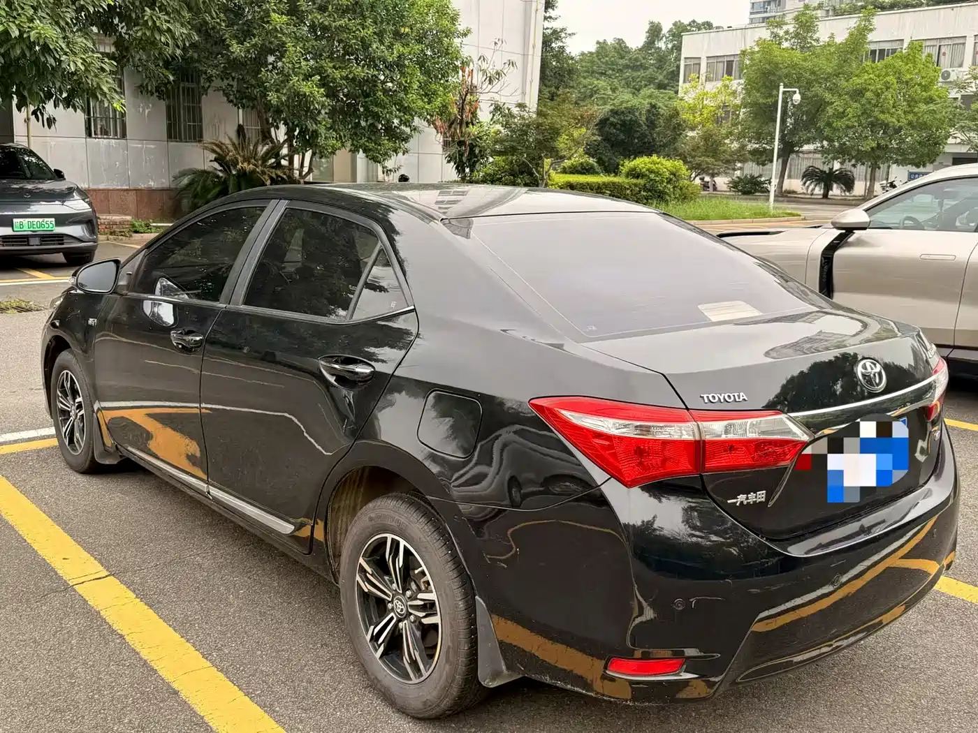 Photo 7 - Toyota Corolla