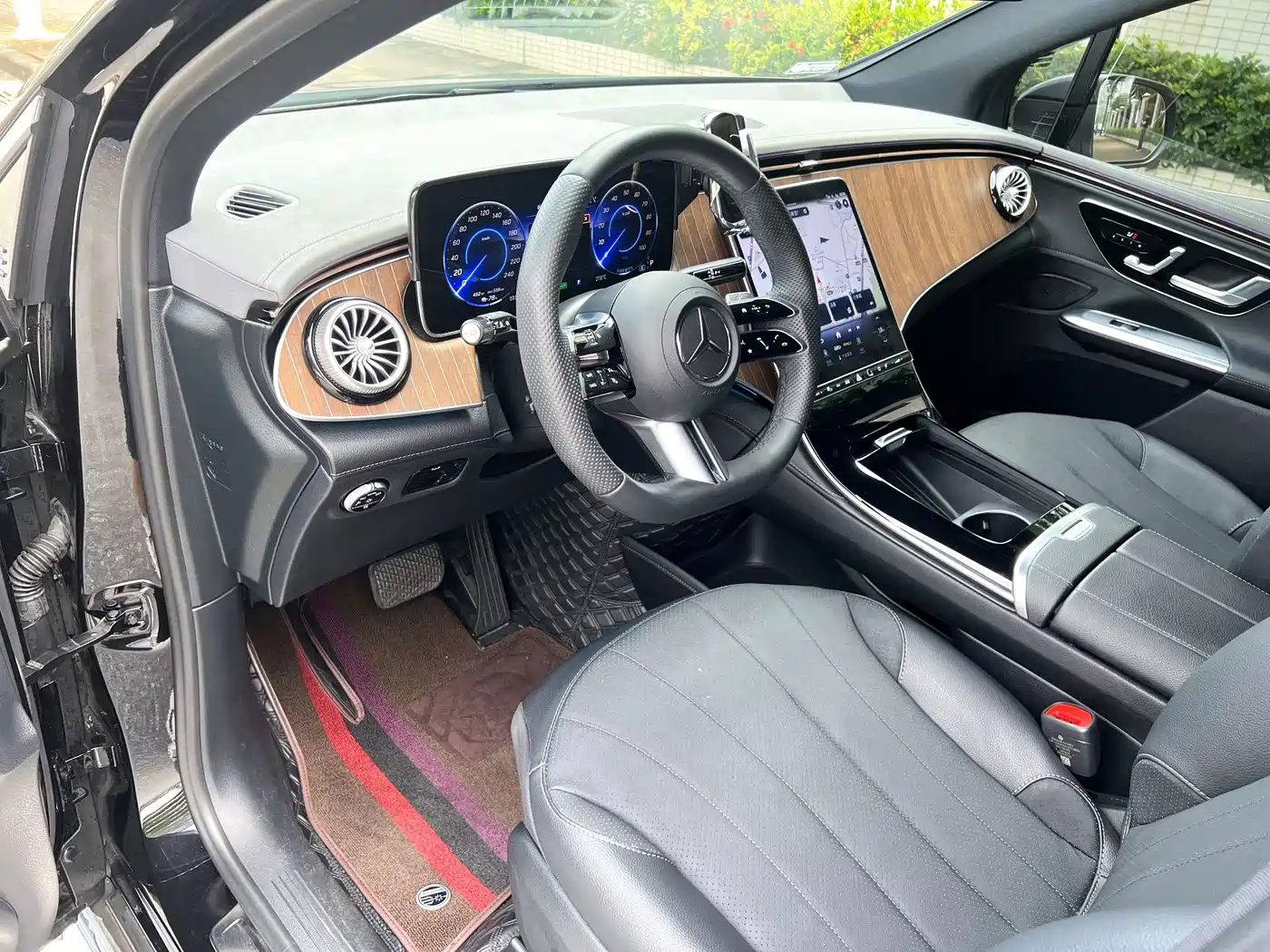 Фото 12 - Mercedes-Benz EQE SUV