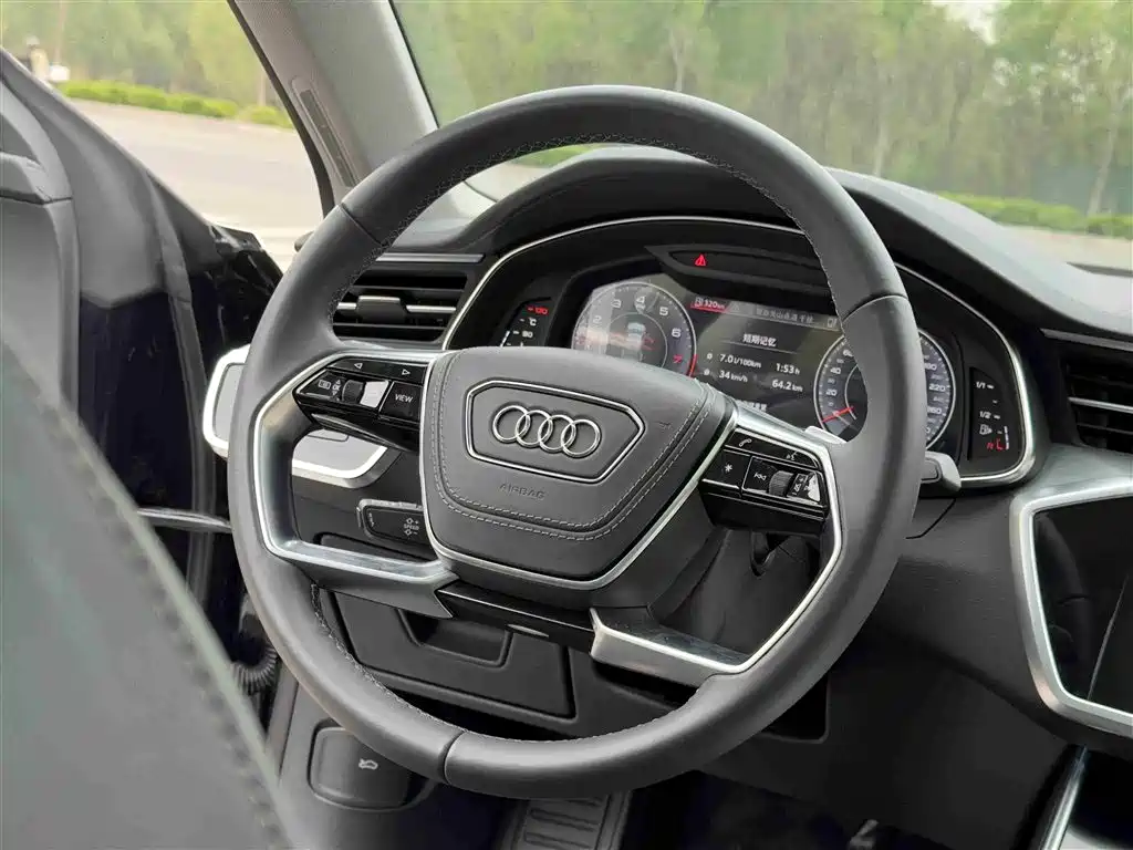 Audi A7L 2024 45 TFSI Luxury фото 12