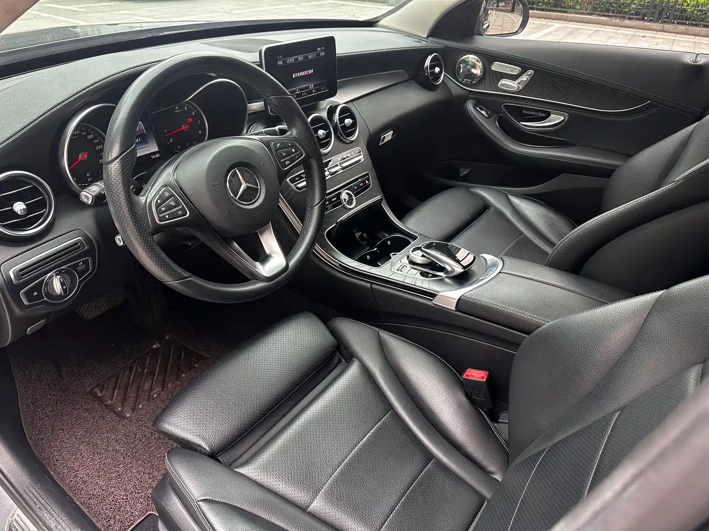 Mercedes-Benz C-Class 2017 Facelift C 200 L Sport Edition фото 8