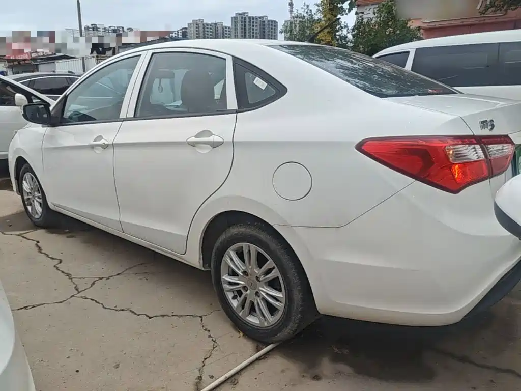 Фото 5 - Haima M3